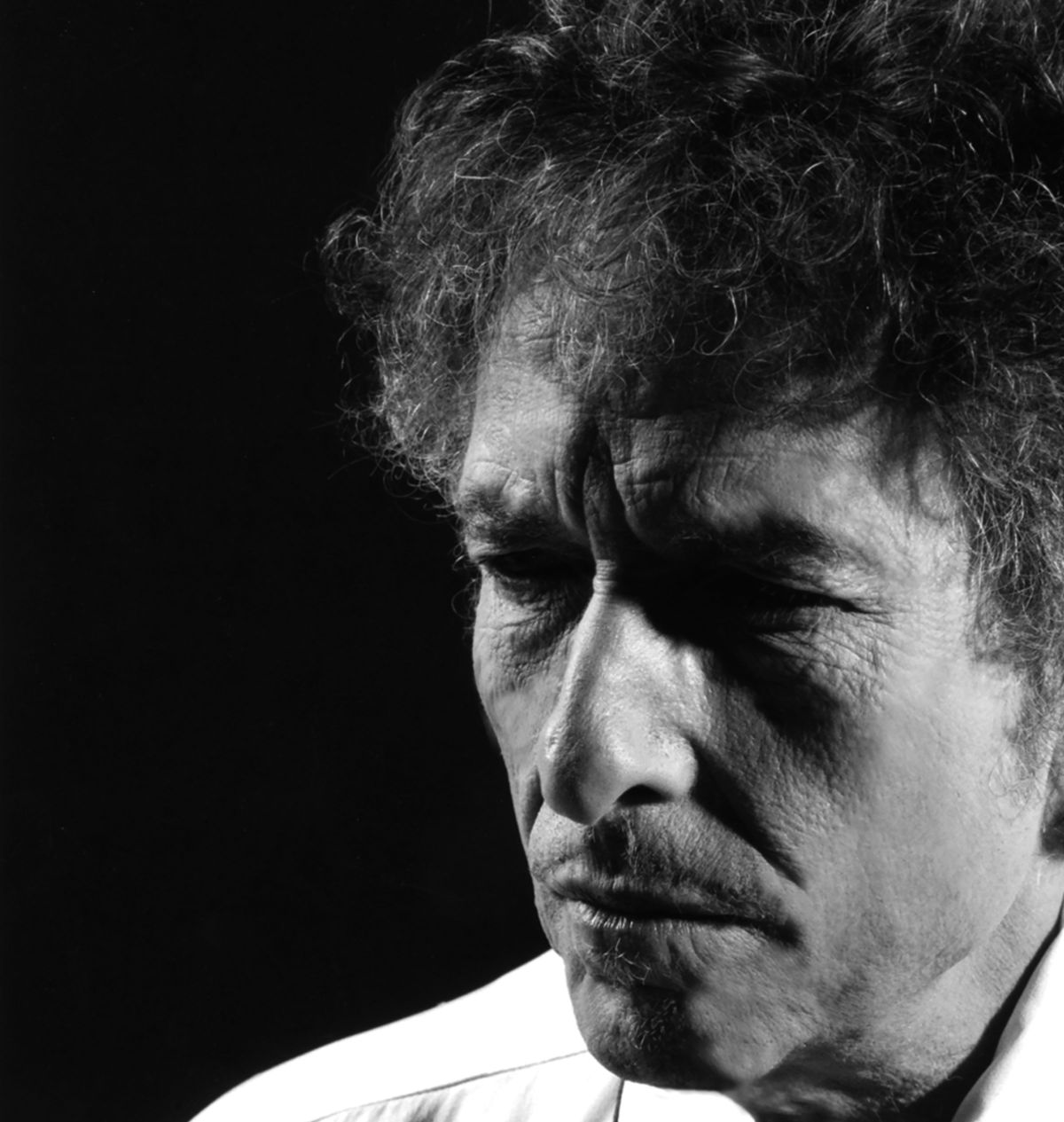 Bob Dylan's 39th new album is titled "Rough and Rowdy Ways." 