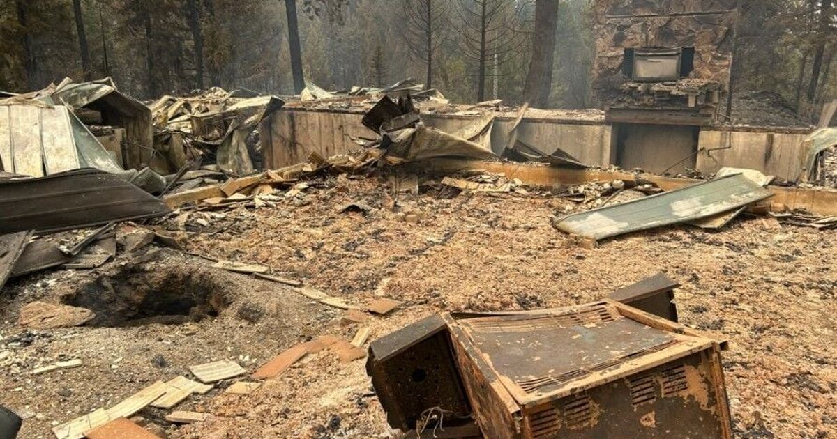 'Just smoke and ash and fire': Crews make progress battling Fairview fire near Mead
