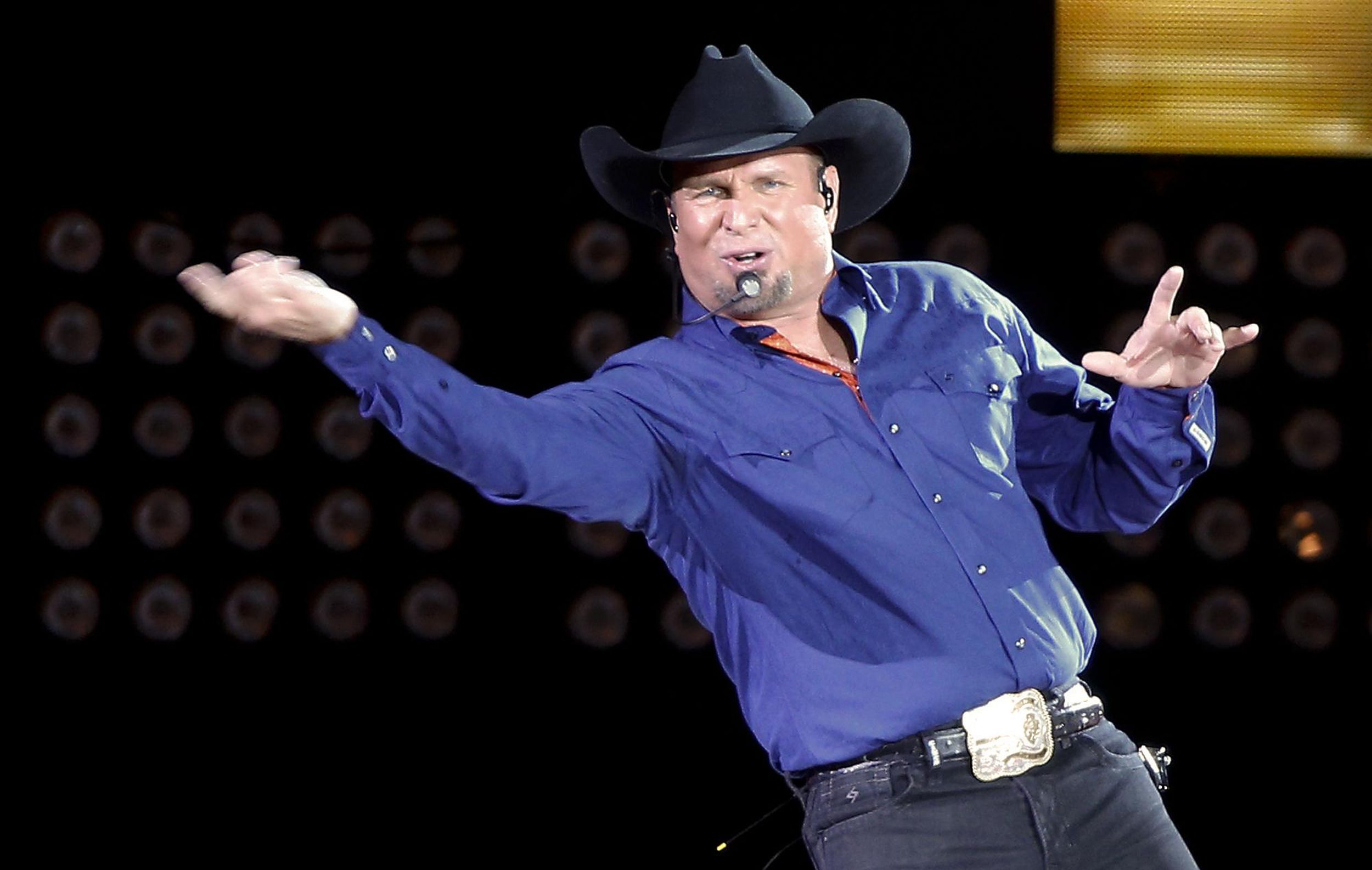 A few things to know before Garth Brooks performs at Spokane Arena