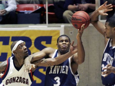 
Expect Gonzaga wing Erroll Knight, left, who supplied some much-needed energy against Xavier, to play an even larger role today against Indiana. 
 (Associated Press / The Spokesman-Review)