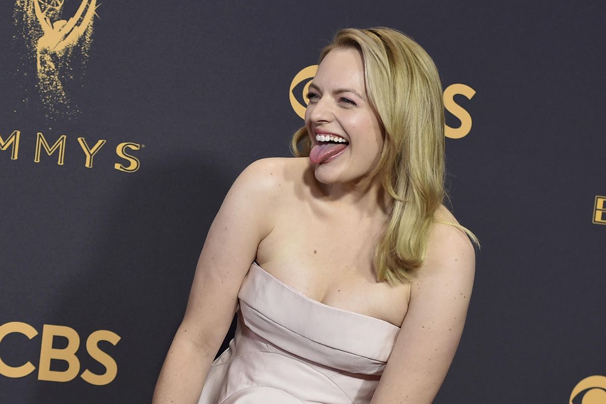 Elisabeth Moss arrives at the 69th Primetime Emmy Awards on Sunday, Sept. 17, 2017, at the Microsoft Theater in Los Angeles. ( (Jordan Strauss / Jordan Strauss/Invision/AP)