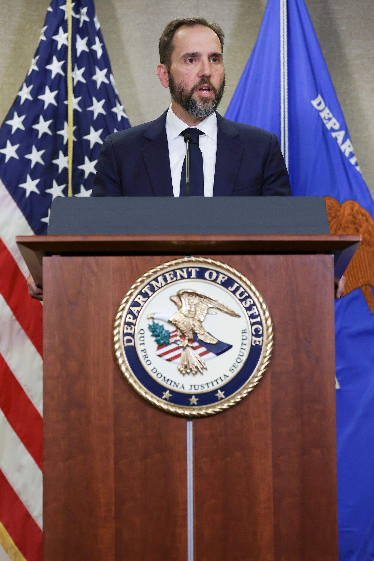 Special Counsel Jack Smith delivers remarks on an unsealed indictment including four felony counts against former U.S. President Donald Trump at the Justice Department on Aug. 1 in Washington, D.C.  (Alex Wong)