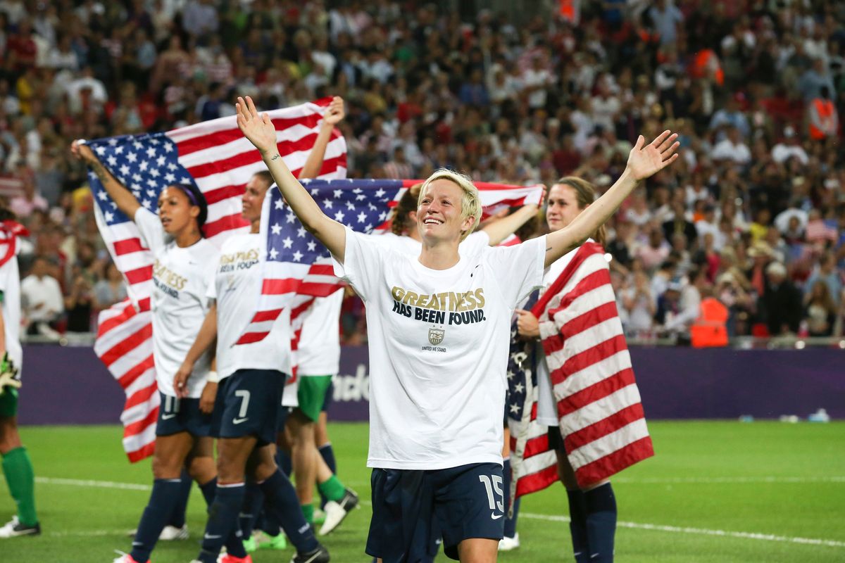U.S. midfielder Megan Rapinoe, center, and other members of the team after defeating Japan in the women