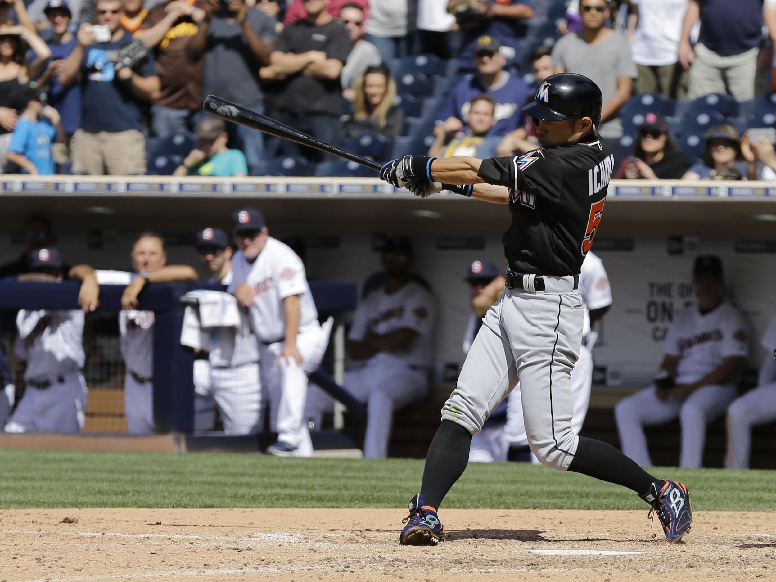 Ichiro Suzuki Passes Pete Rose for Most Career Hits: Latest Comments,  Reaction, News, Scores, Highlights, Stats, and Rumors