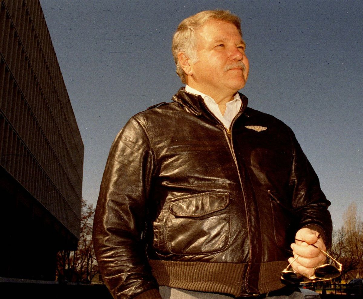 James “Bo” Gritz, seen here in 1993, pauses outside the James A. McClure Federal Building before flying from Boise to the Weaver cabin for a television spot. Gritz died on Feb. 27. He was 87.  (The Spokesman-Review photo archive)