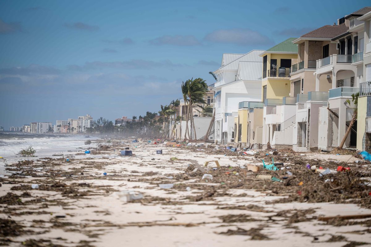 Scenes of flooding and storm damage after Hurricane Ian ravaged Fort Myers Beach, Fla.    (Thomas Simonetti/For The Washington Post)