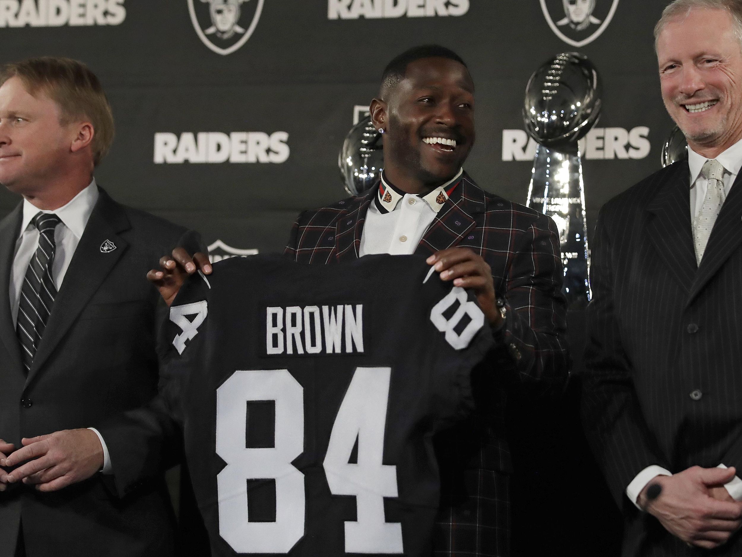 Raiders' Clelin Ferrell switches jersey number, Raiders News