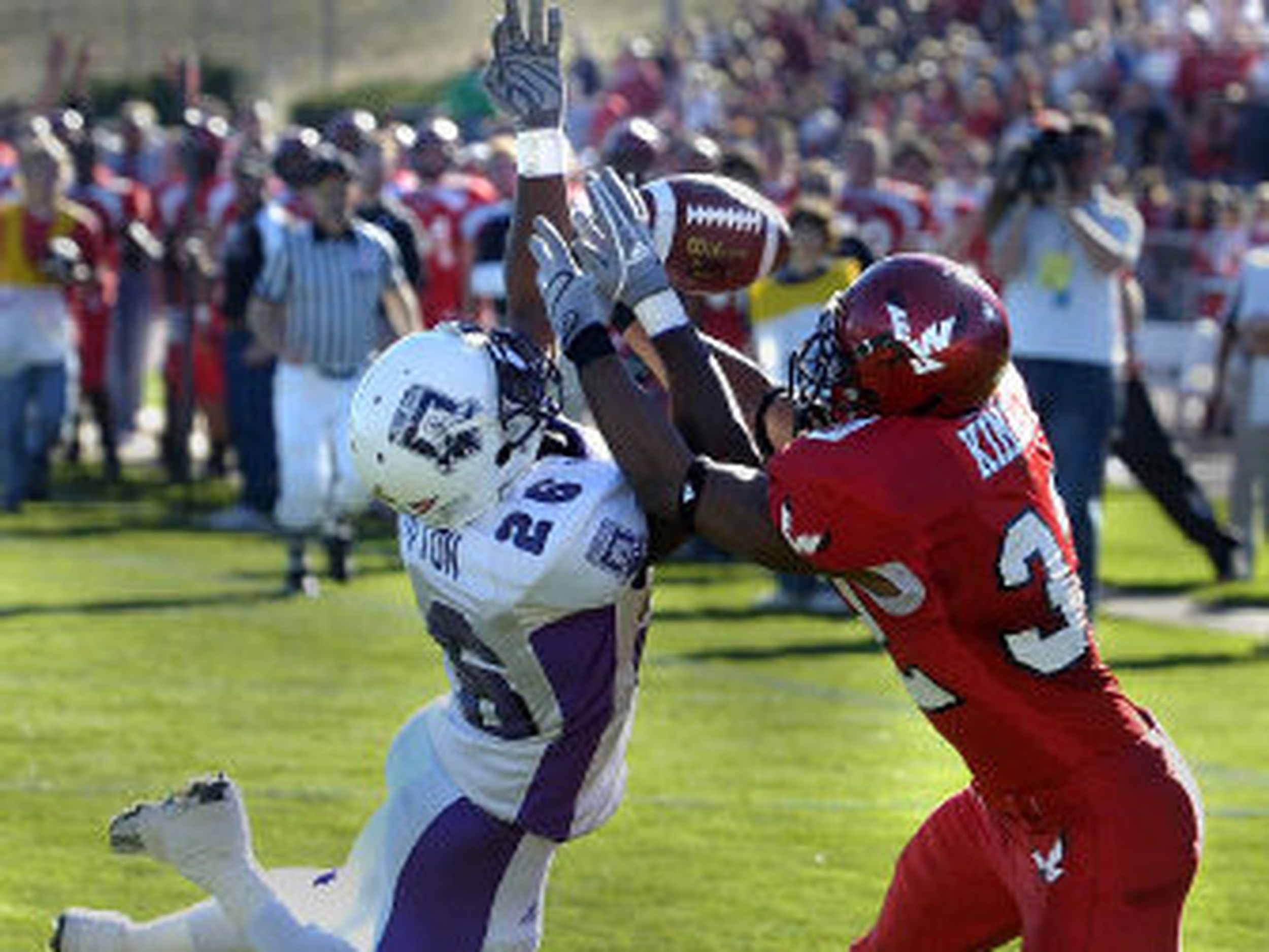 Former Weber State Star Opens TNF With Big Touchdown Catch