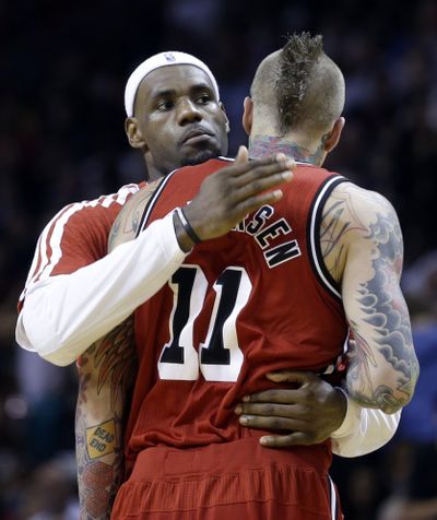 LeBron James scored 30, Chris Andersen (11) added 8 in Heat win over Clippers. (Associated Press)