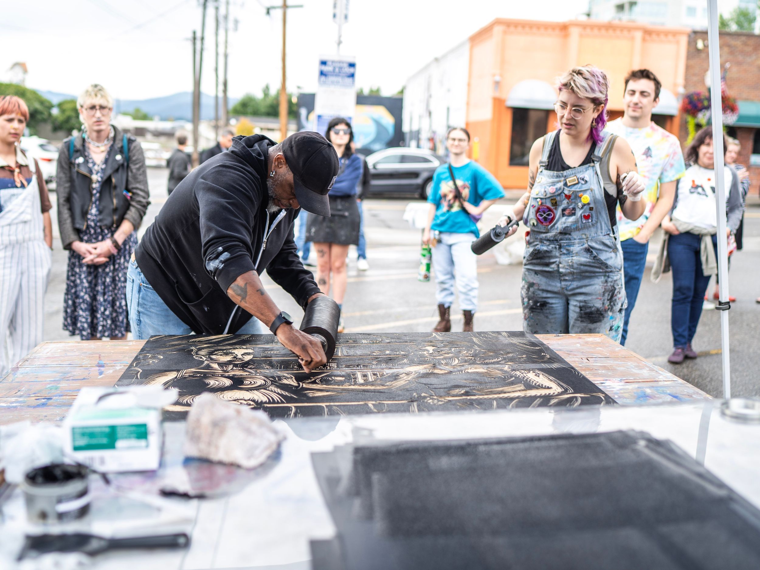 Artist Carl Richardson takes inspiration from hip-hop, freestyling