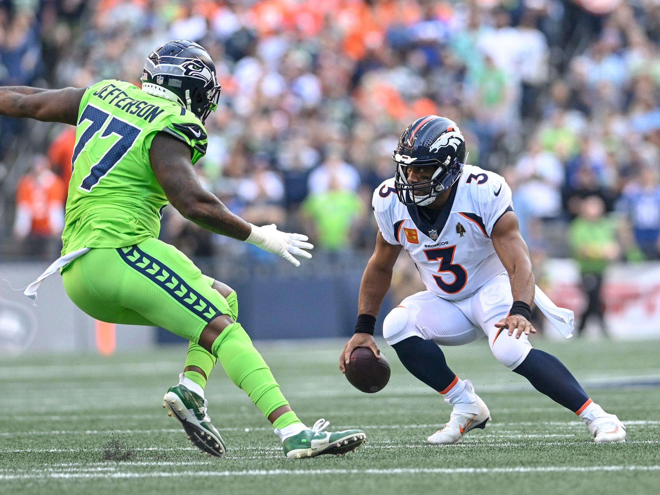 Russell Wilson Nearly Screwed Up & Said 'Go Hawks' During Press Conference  After Broncos Loss To Seahawks￼ - Daily Snark