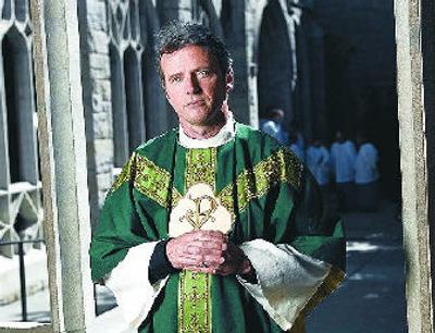 
 Aidan Quinn stars in the title role of the NBC dramatic series 