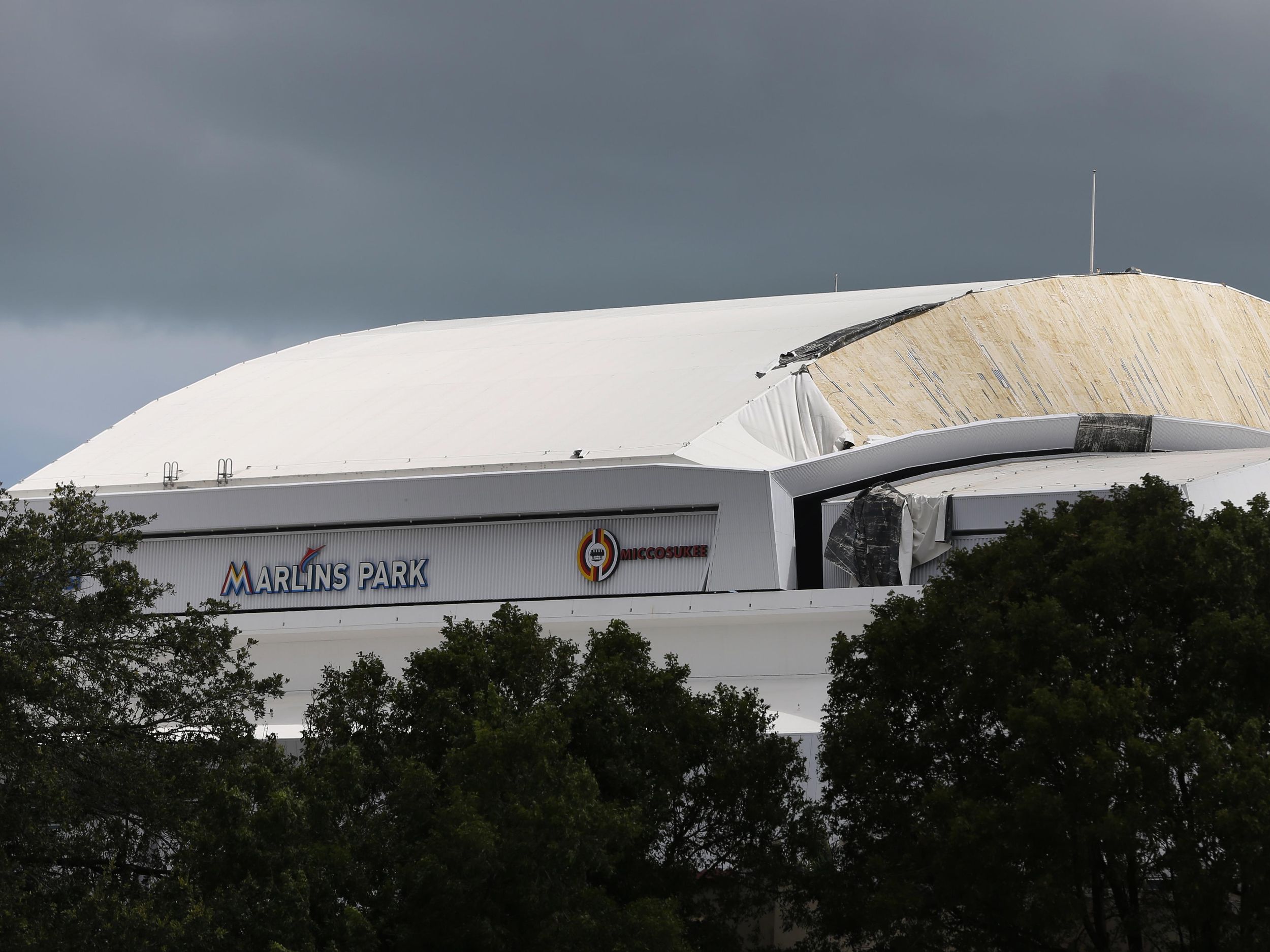 Marlins' Retractable Roof Braces Itself for Storms