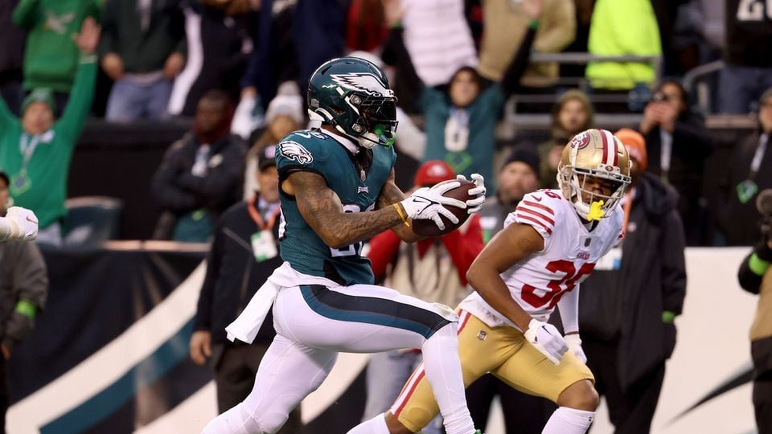 Philadelphia Eagles Running Back Miles Sanders makes a catch during   Philadelphia eagles, Philadelphia eagles football, Philadelphia eagles  pictures