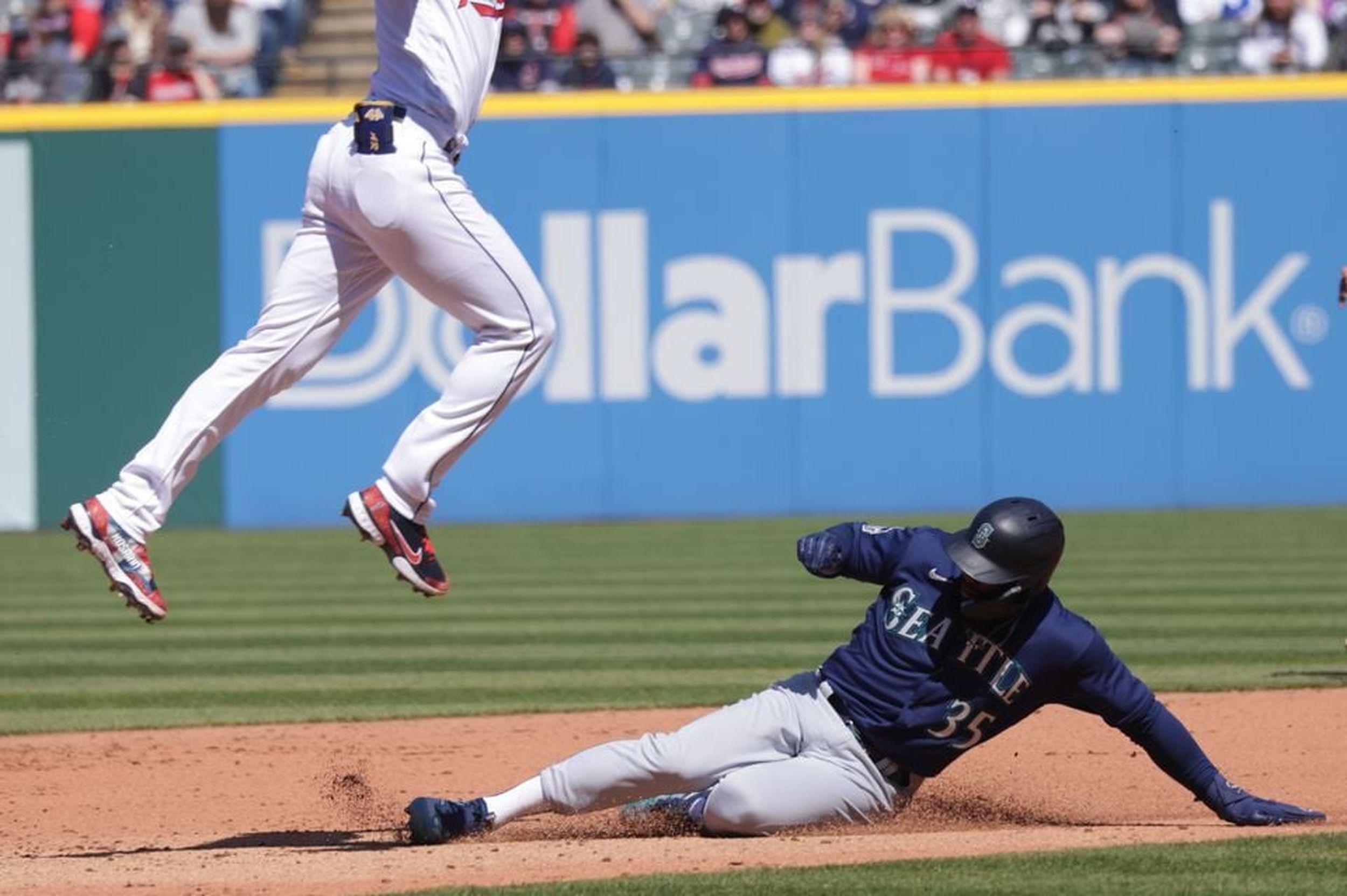 More than eight hours after first pitch, Mariners finish off sweep of  Guardians