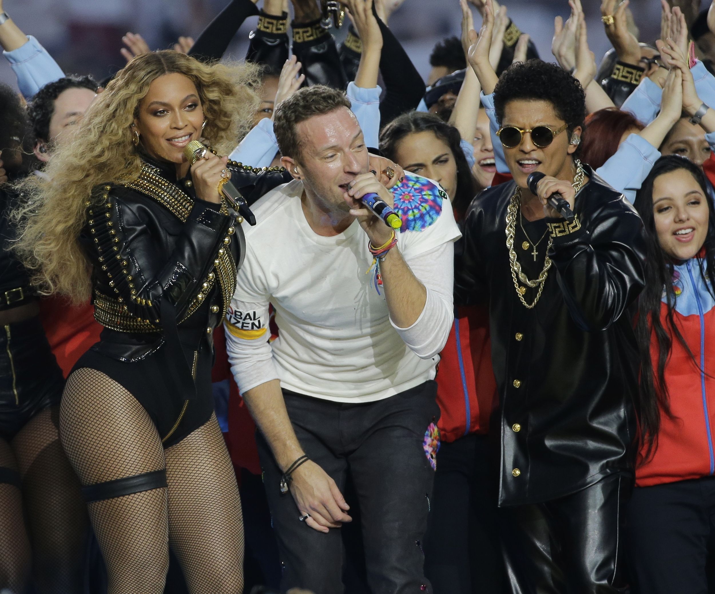 Don't Expect To See A Rock Band Play The Super Bowl Halftime Show Any Time  Soon – Giddy Up America