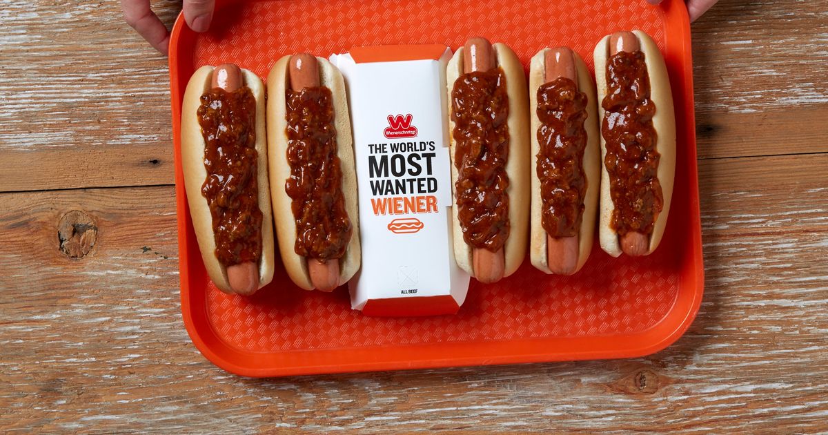 Wienerschnitzel offers free dogs for moms