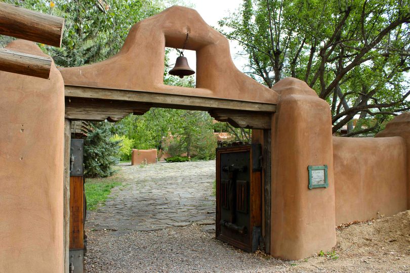 Photo by Cheryl-Anne Millsap. View of the Mabel Dodge Luhan home in Santa Fe, New Mexico (Cheryl-Anne Millsap / Photo by Cheryl-Anne Millsap)