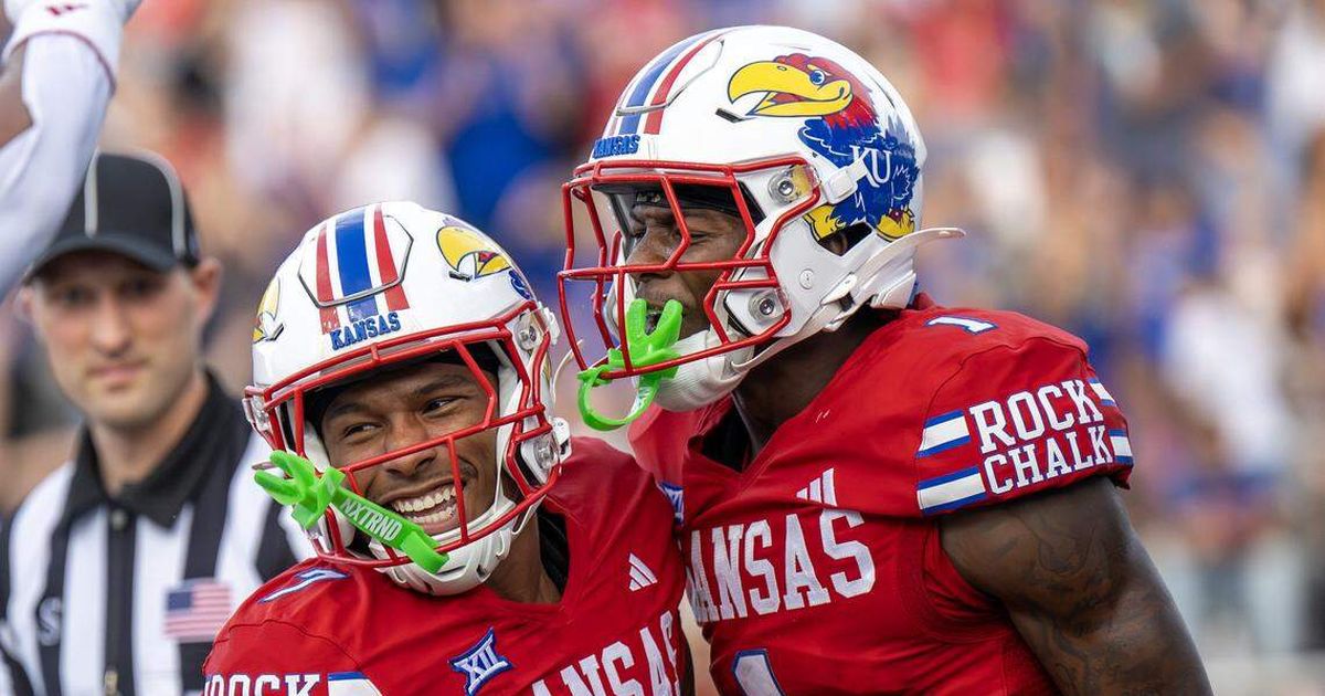 Seahawks trade twice at NFL draft, pick up guard, receiver