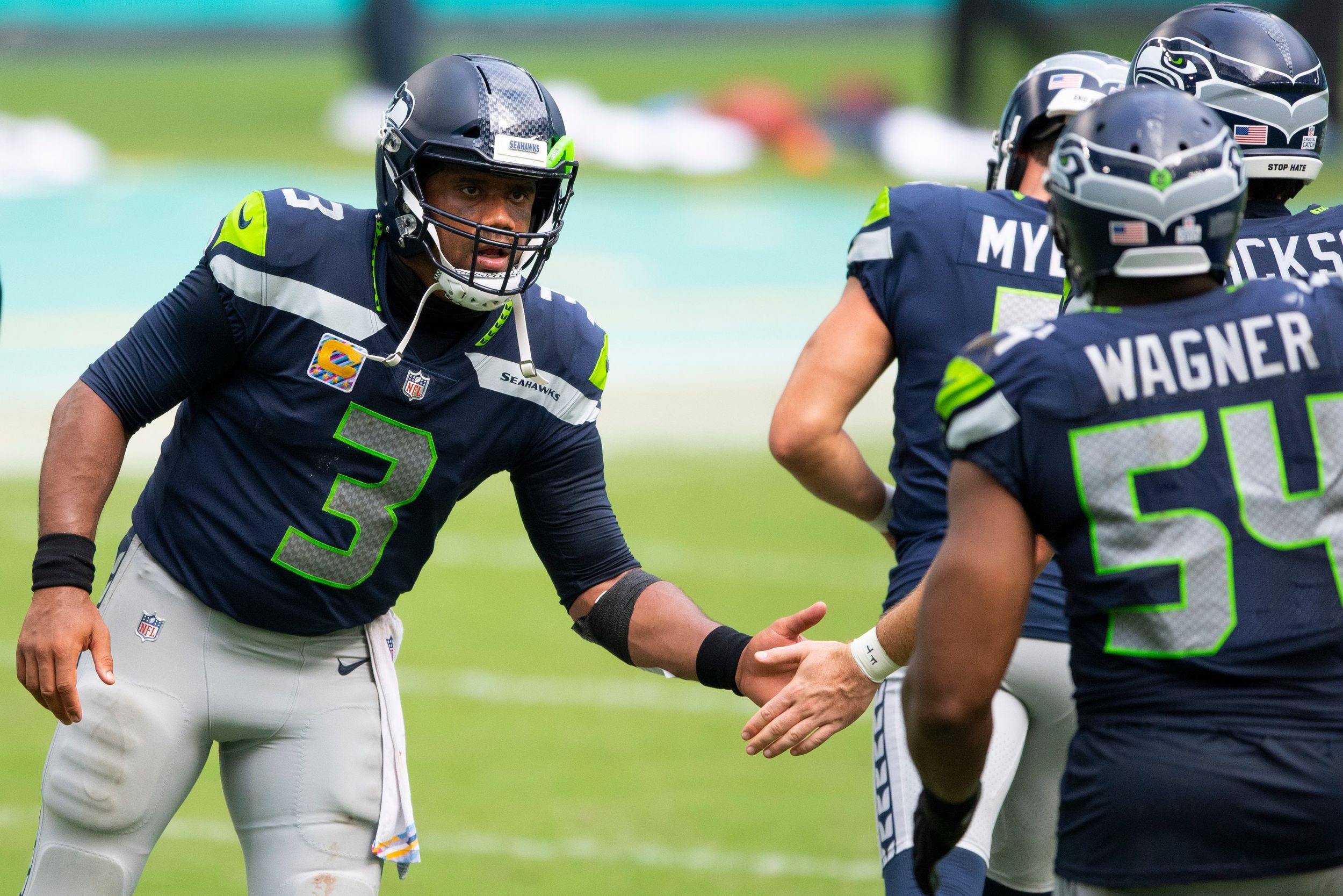 Seahawks release Bobby Wagner on same day they trade Russell Wilson