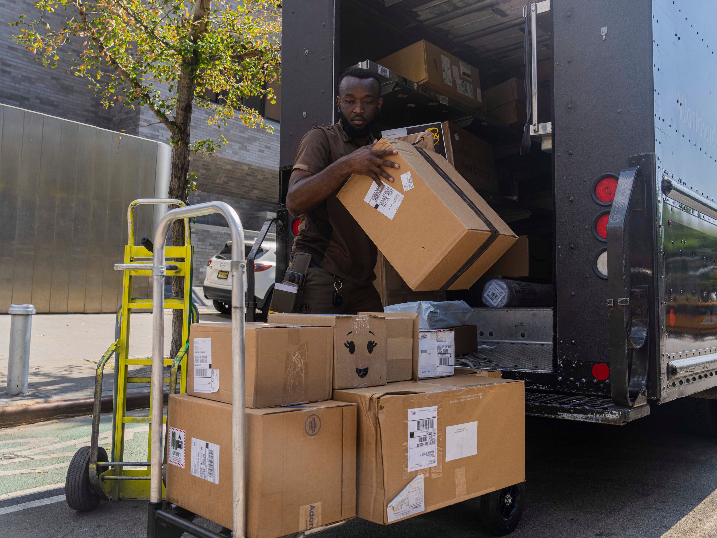 UPS faces rising labor costs, strike risk in upcoming union fight | The  Spokesman-Review