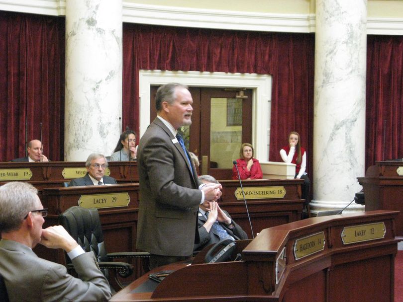Sen. Marv Hagedorn, R-Meridian, speaks in favor of the guns-on-campus bill in the Idaho Senate on Tuesday (Betsy Russell)