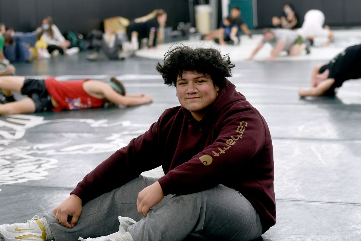 East Valley heavyweight wrestler Alonzo Vargas is photographed on Tuesday, Dec. 14, 2021.  (kathy plonka)