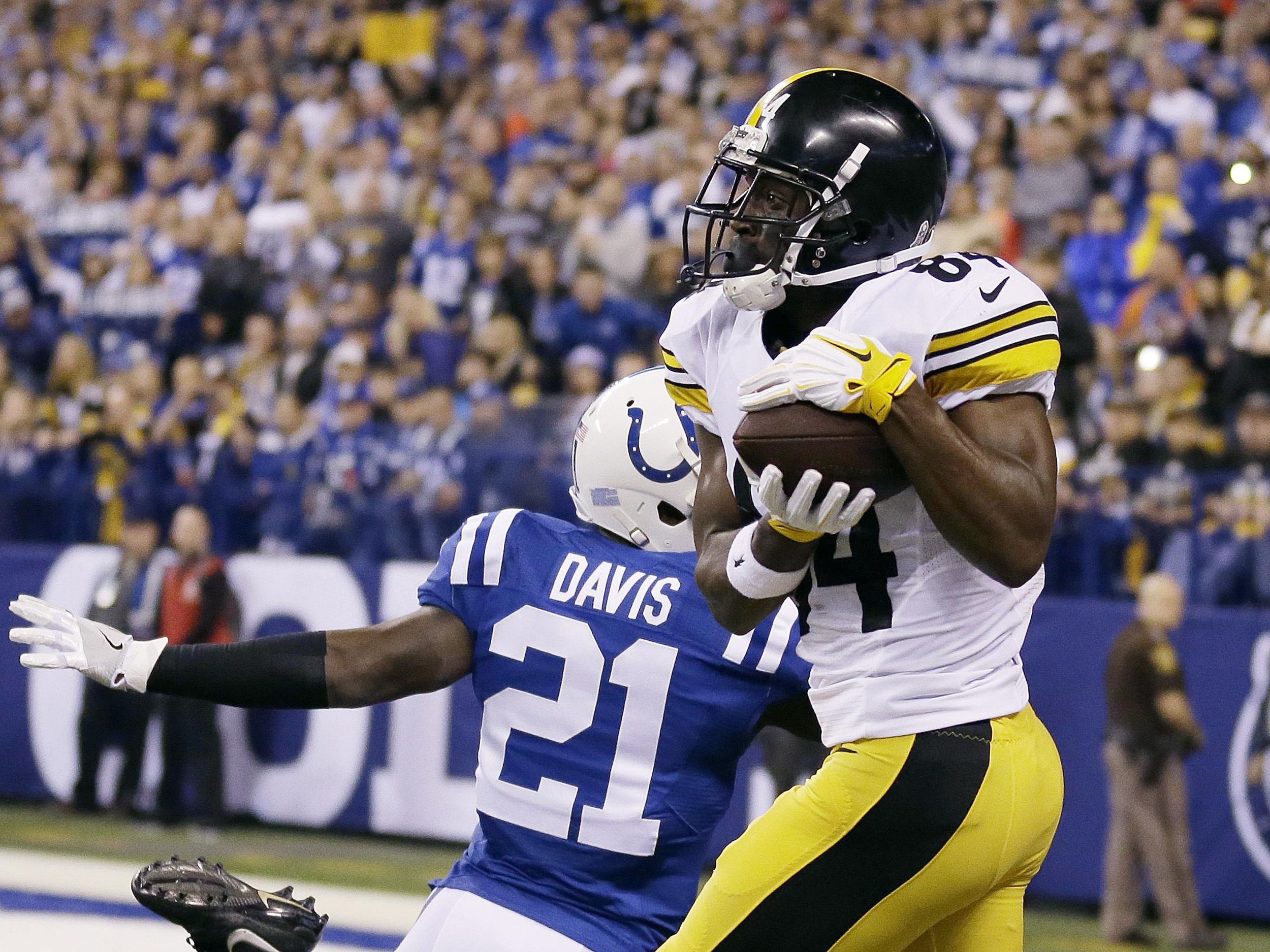 Antonio Brown scores 3 TDs for Steelers in win over Colts