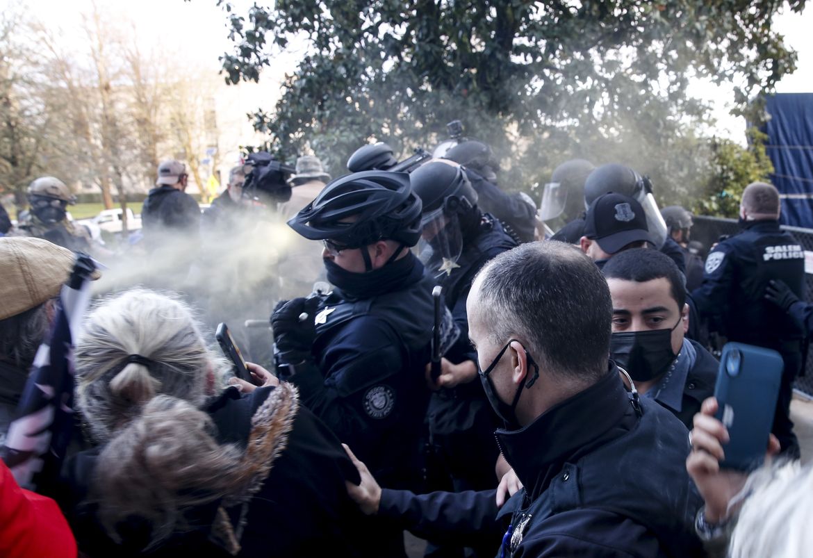 Armed protests in U.S. statehouses that preceded U.S. Capitol riot - A