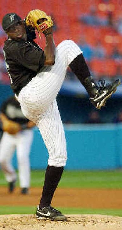 
Dontrelle Willis became this season's first six-game winner.
 (Associated Press / The Spokesman-Review)