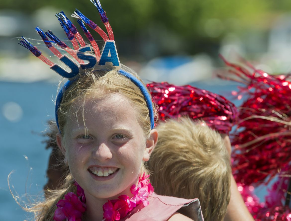 Loon Lake Fourth of July Boat parade - A picture story at ...