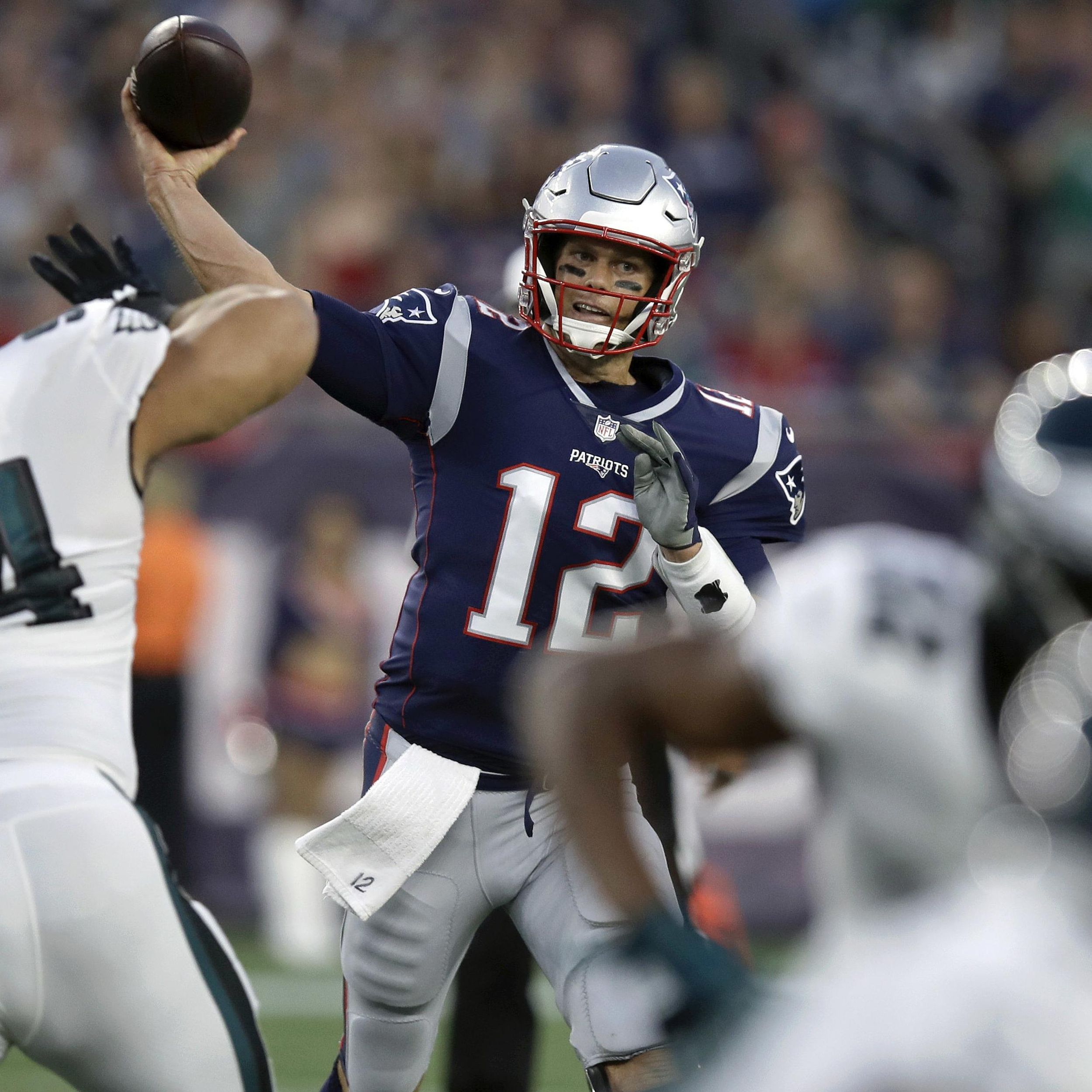 NFL Preseason Blitz: Tom Brady plays, has a sharp series for