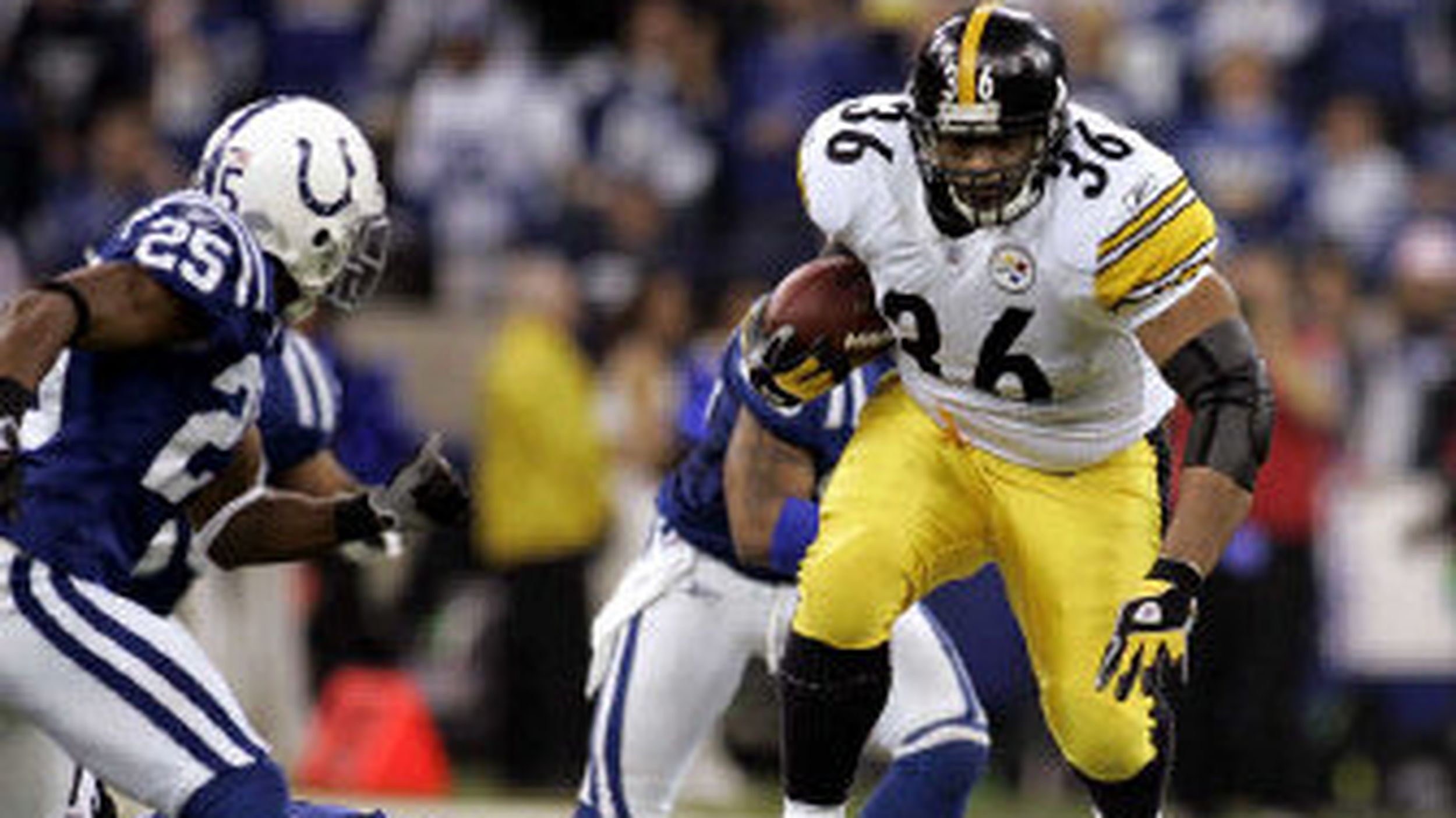 NFL - Jerome Bettis poses with his mother Gladys Bettis in Detroit