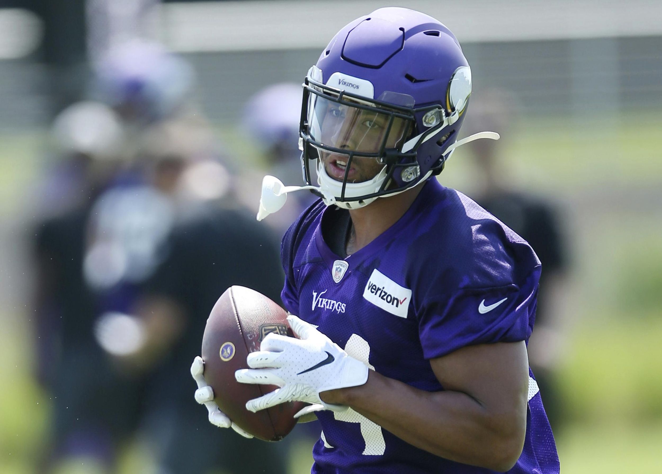 Immersing Irv: Vikings have big plans for rookie tight end Irv Smith Jr ...