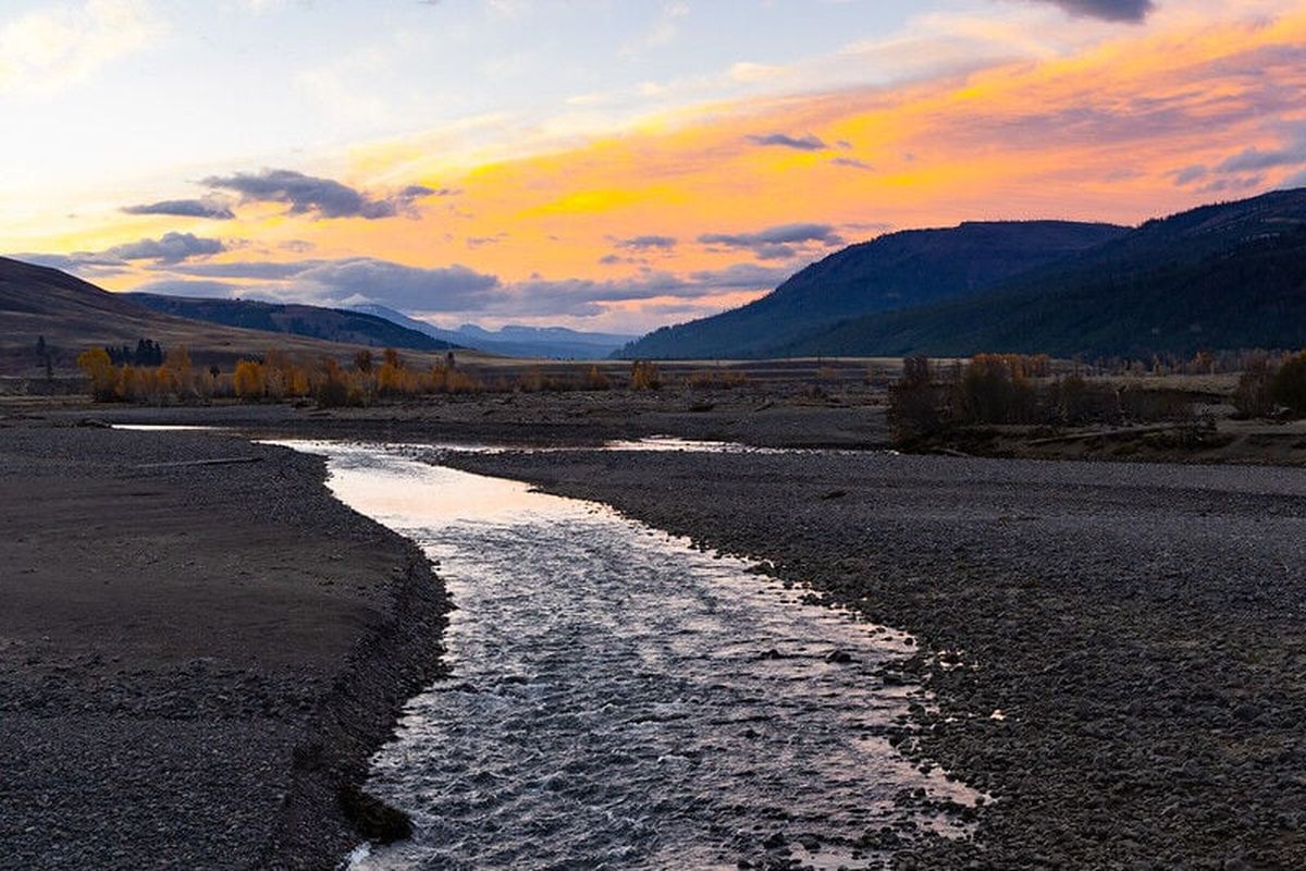 Sunrise over the Lamar River in Yellowstone National Park in November 2022.  (Jacob W. Frank/NPS)