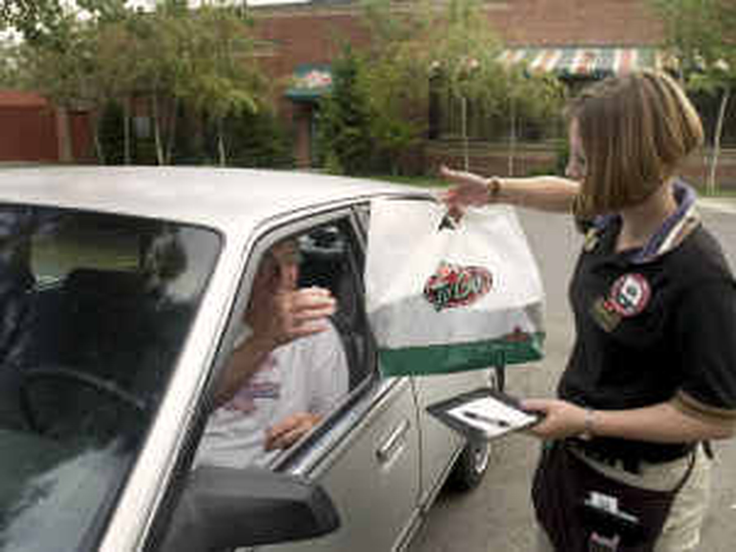 Applebee carside sales to go