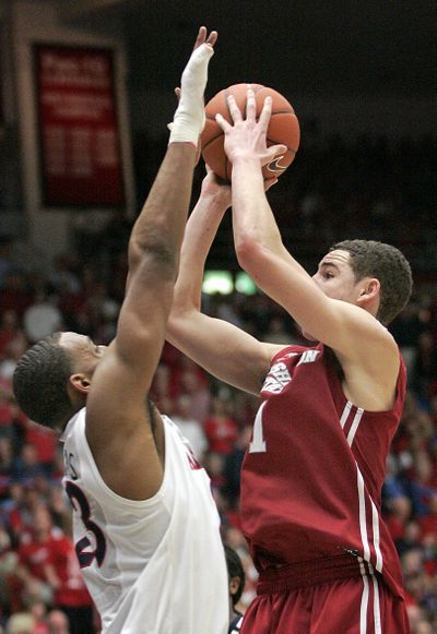 WSU’s Klay Thompson, right, is coming off a 30-point game in a loss to Arizona. (Associated Press)