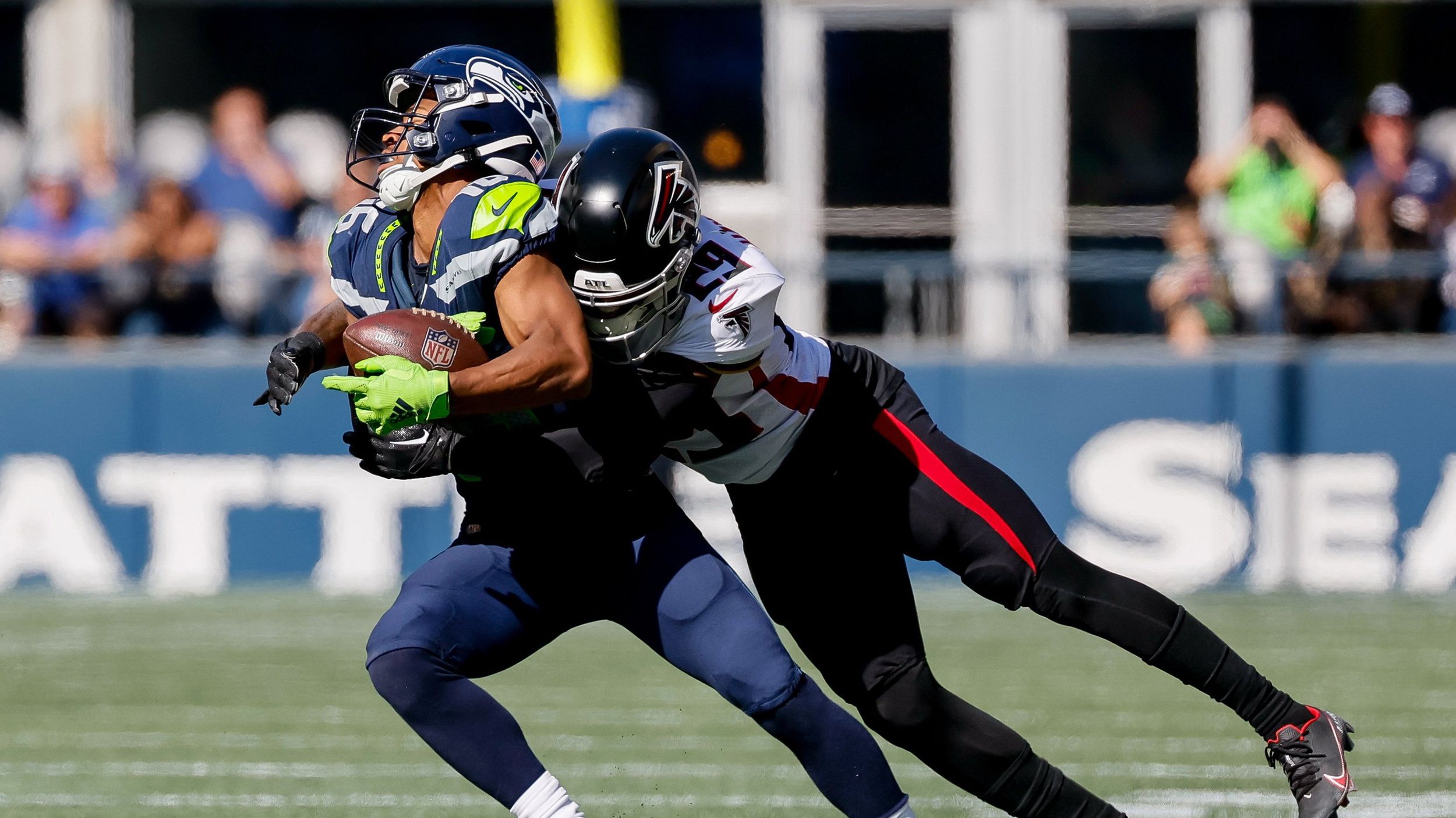 Tyler Lockett Named 2021 Steve Largent Award Winner