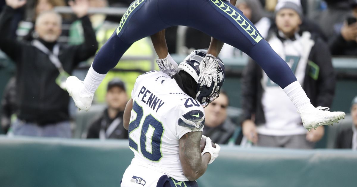 Eagles fall to Seattle as Seahawks' Penny runs for 129 yards