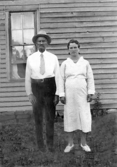 William and Maudie Cantrell pose in Advance, Ark.  (File Associated Press / The Spokesman-Review)