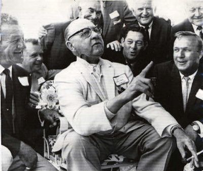 
Golfing legend Walter Hagen, center, had many admirers. At right is Arnold Palmer in this photo.
 (File Associated Press / The Spokesman-Review)