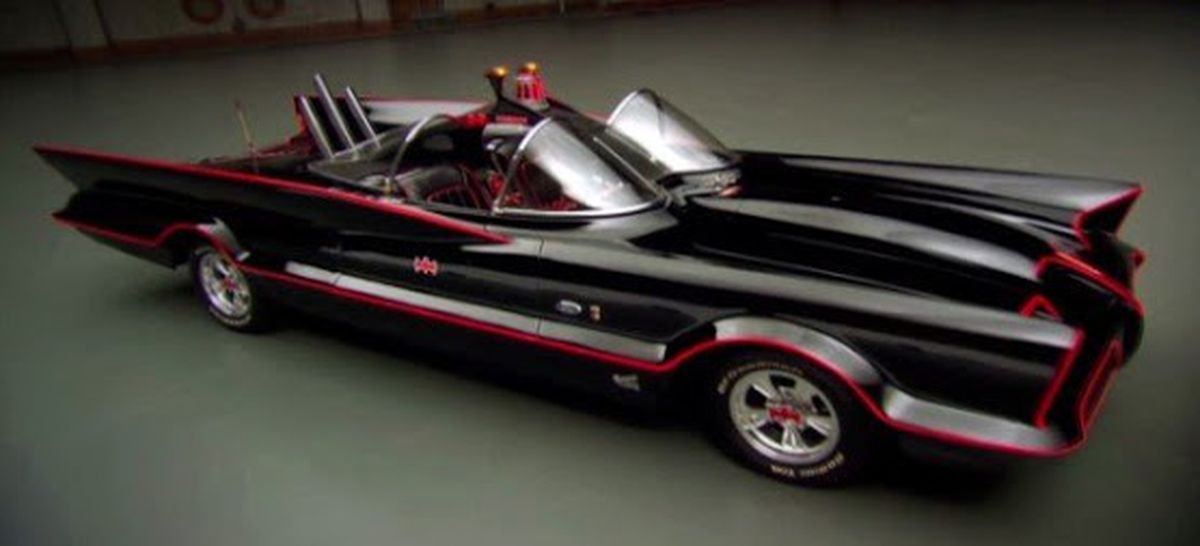 Original Batmobile up for auction - Packed full of gadgets