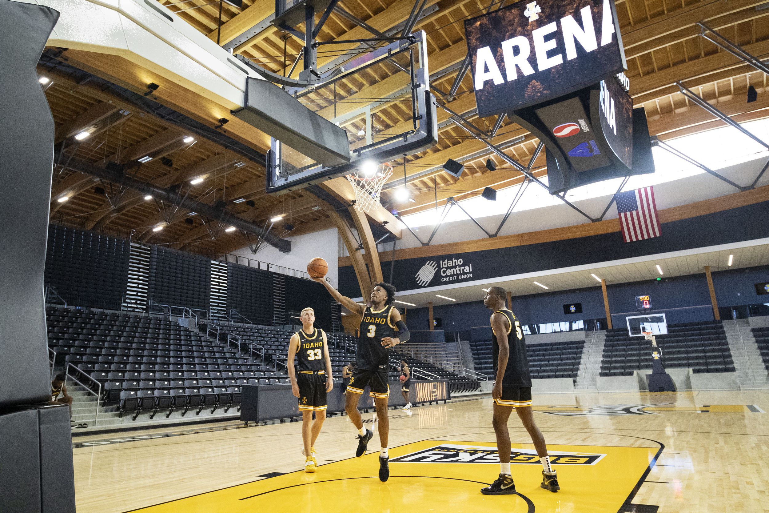 Gallery of University of Idaho Central Credit Union Arena / Opsis