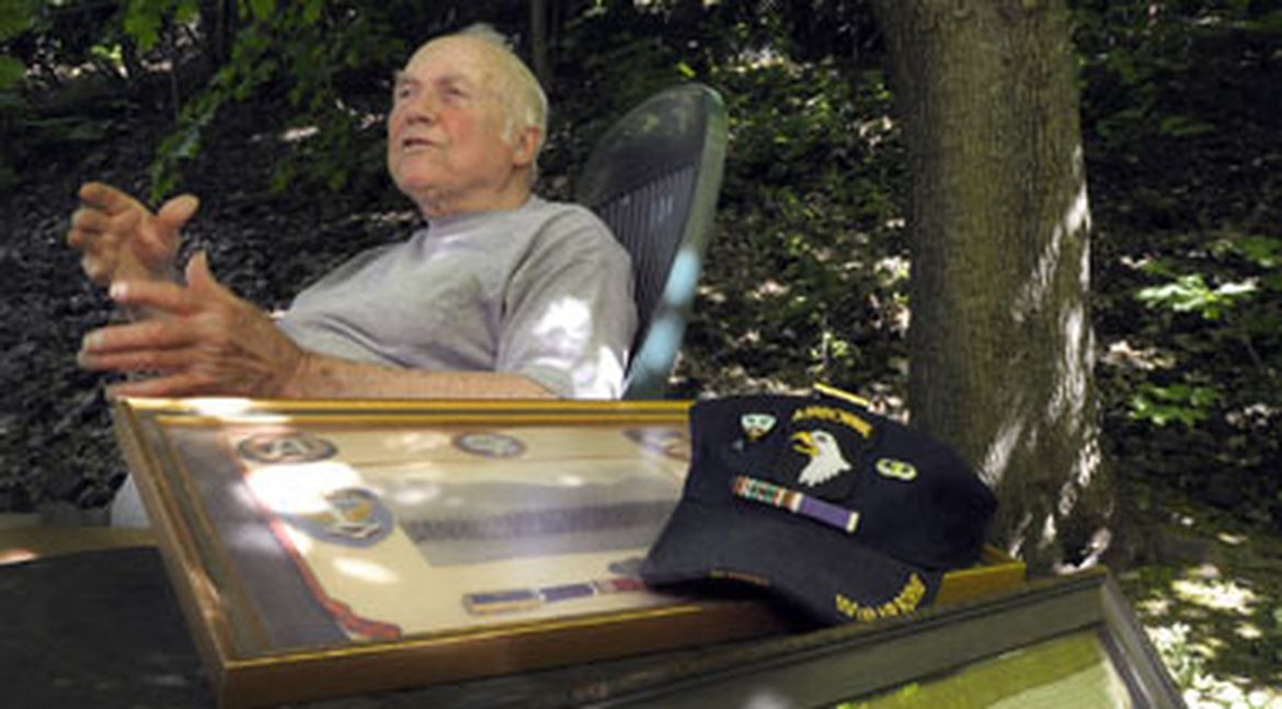 DDay_Ray_Batten_01