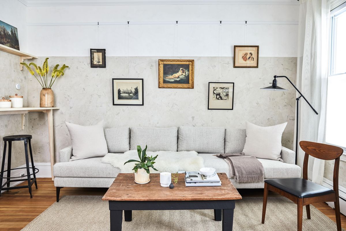 The living area of the Airbnb This Old Hudson Airbnb. (Zio and Sons Creative / The Washington Post)