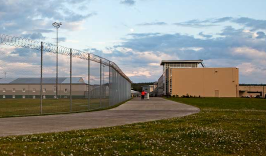 First COVID-19 death reported at Stafford Creek prison after cases ...