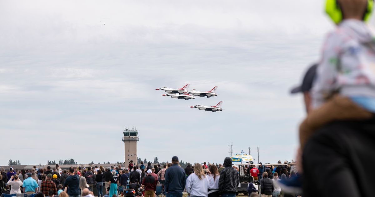 Second day of SkyFest brings Thunderbirds, celebration of Fairchild Air  Force Base's history