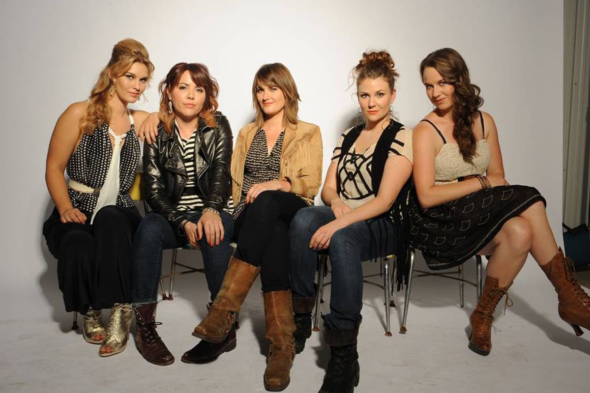 Since releasing “I Built This Heart” in 2011, Boston-based bluegrass band Della Mae has garnered national recognition.