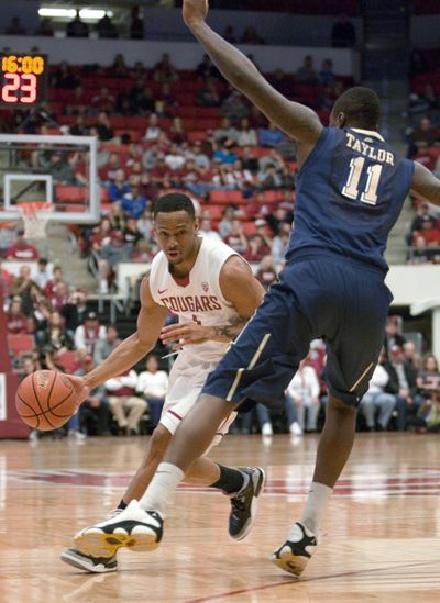 Reggie Moore scored 14 points in Monday’s win over Pittsburgh. (Associated Press)