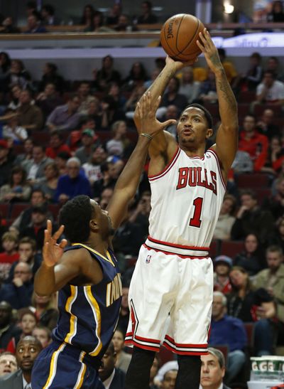 Derrick Rose and the Bulls stopped Indiana’s unbeaten run. (Associated Press)